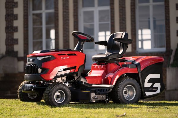 Tondeuses autoportées d'AS-Motor pour l'herbe haute en pentes raides